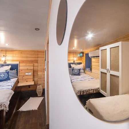 Houseboat Gdy-50, Dom Na Wodzie Z Sauna I Jacuzzi 帕克