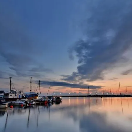 Houseboat Gdy-50, Dom Na Wodzie Z Sauna I Jacuzzi Puck