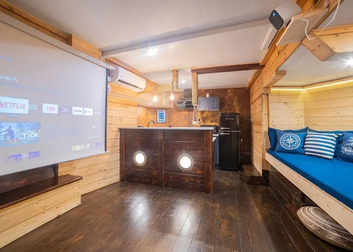 Houseboat Gdy-50, Dom Na Wodzie Z Sauna I Jacuzzi 船屋 帕克