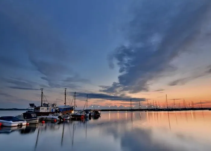 Houseboat Gdy-50, Dom Na Wodzie Z Sauna I Jacuzzi Puck